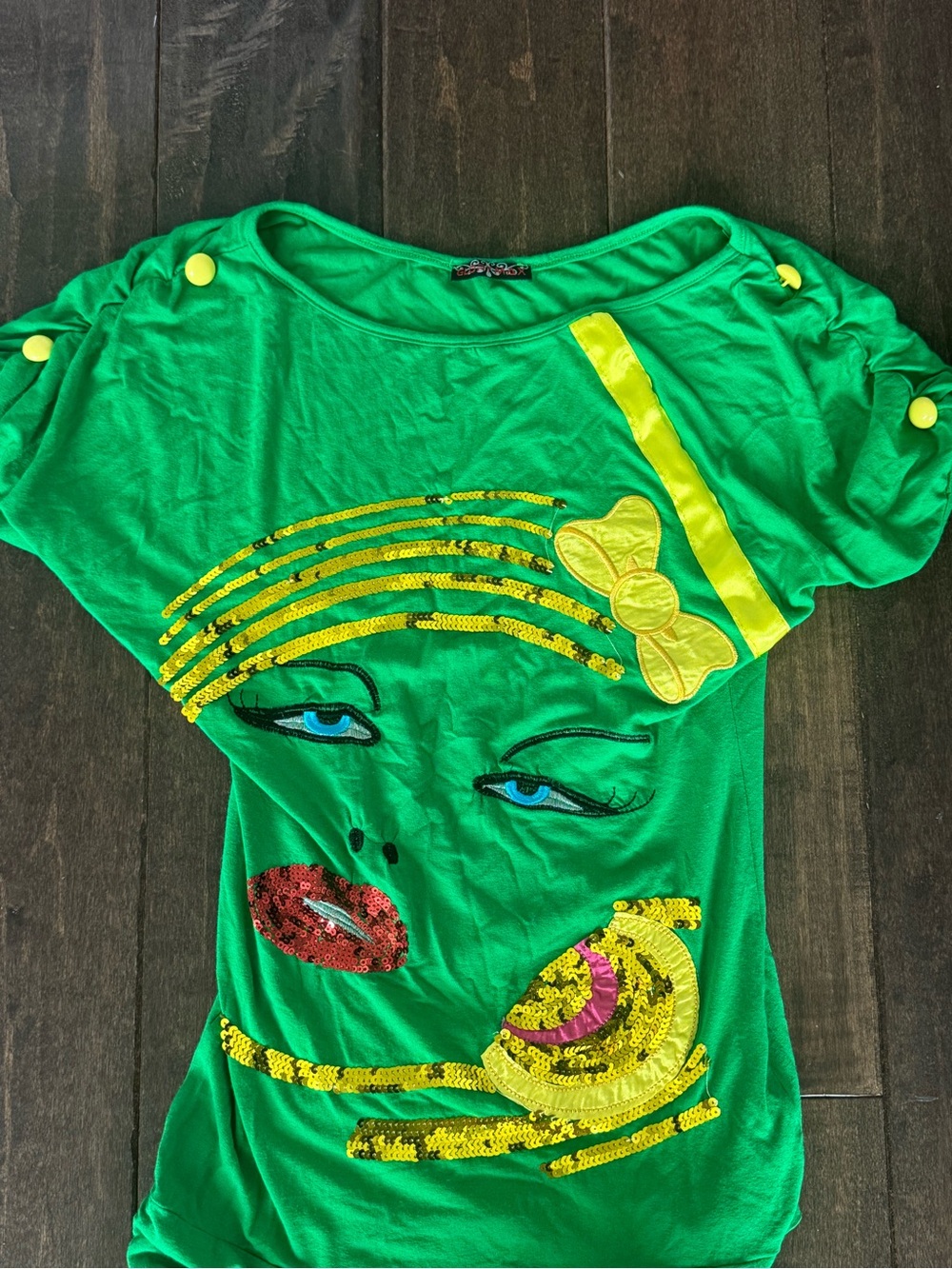 Green Short-Sleeve Sequin Graphic Tee